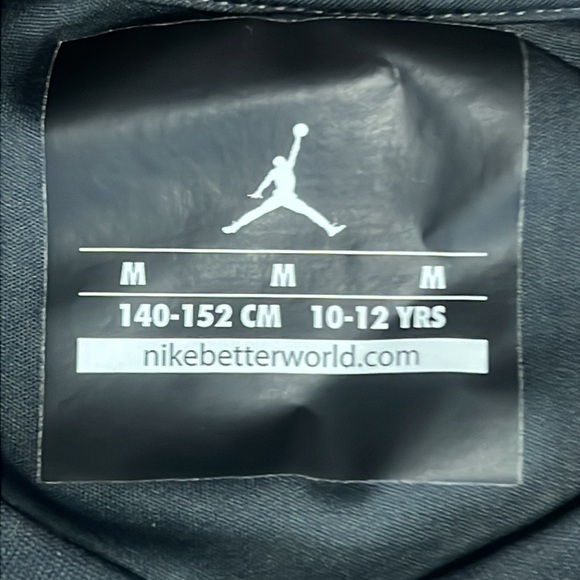 Nike Air Jordan Dri-Fit dark grey top with camo background sz M 10-12 - Picture 5 of 5